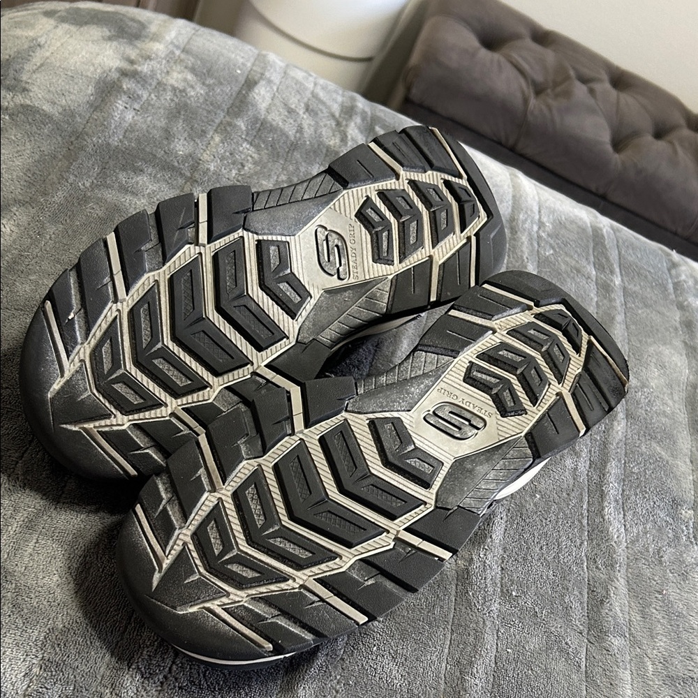 ☘️Skechers Men's Black Athletic Sandals - Picture 6 of 9